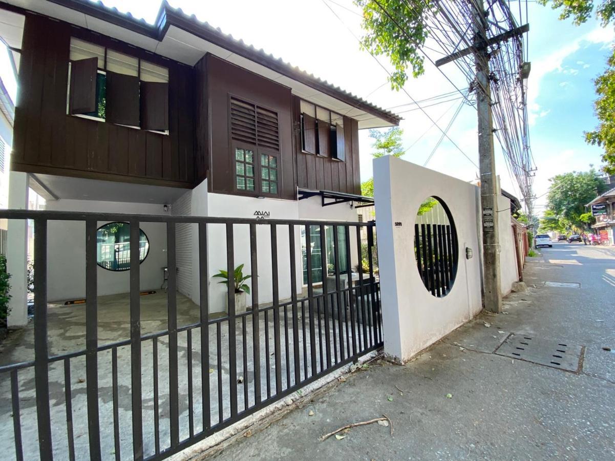 Mini-Me Home, A Cozy Entire House In Old City Chiang Mai Exterior foto