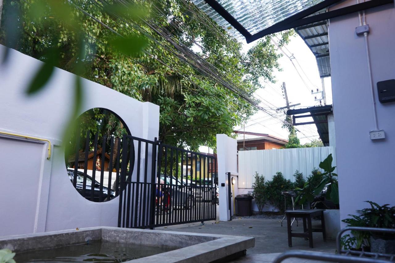 Mini-Me Home, A Cozy Entire House In Old City Chiang Mai Exterior foto